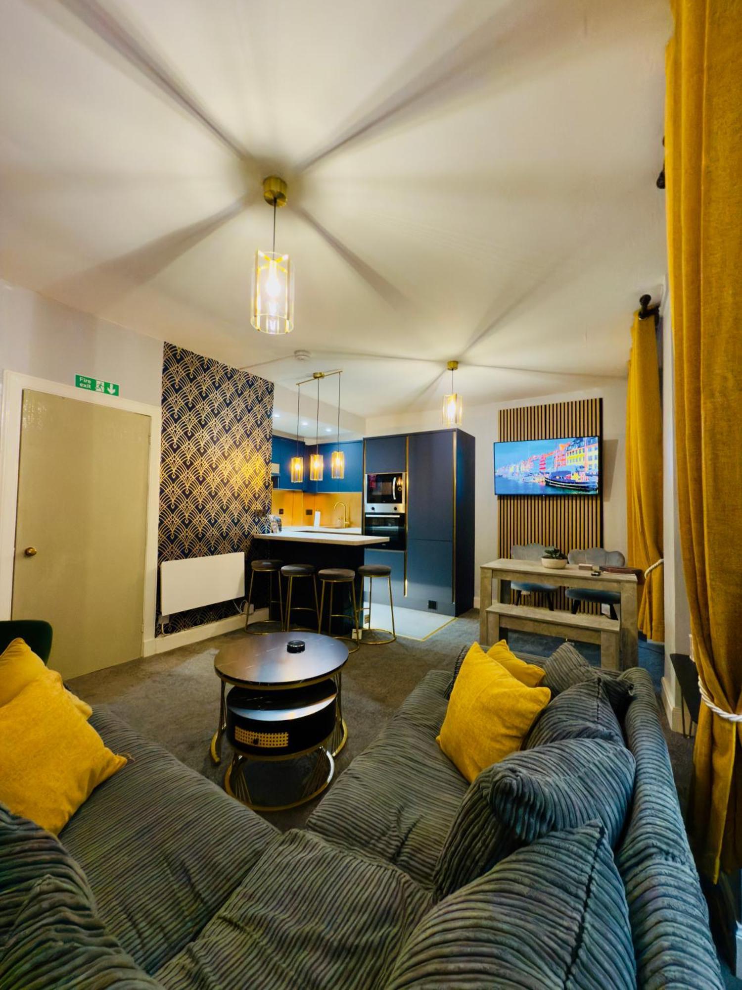 Two Bedroom Apartment-Central Edinburgh-Old Town-Licensed Exterior photo