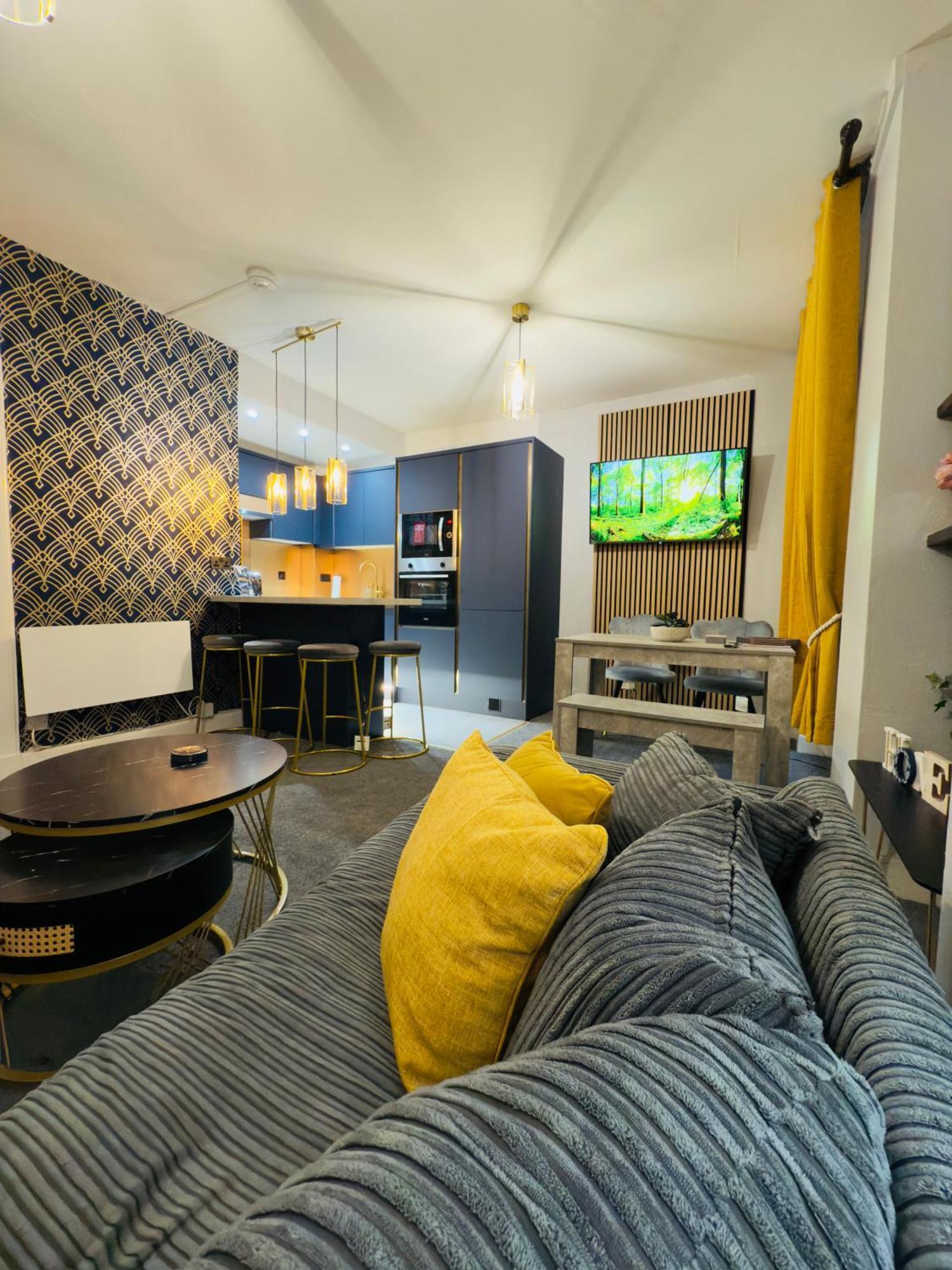 Two Bedroom Apartment-Central Edinburgh-Old Town-Licensed Exterior photo